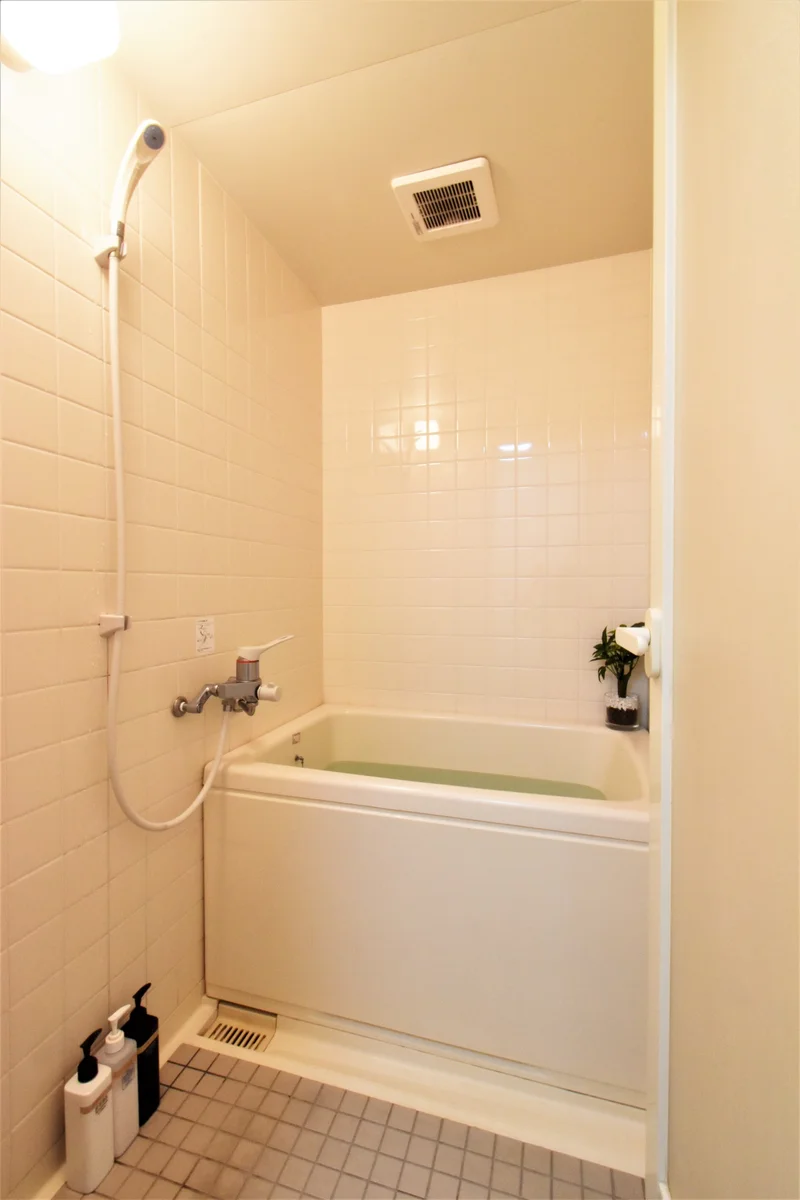 バストイレ別！シャンプーやボディーソープをご用意させていただいてるので入居してすぐ疲れを癒していただくことができます(^^♪