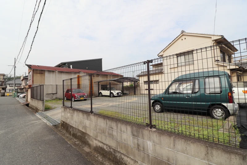 敷地外駐車場2