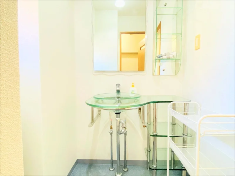 お洒落な洗面台となっております。ハンドソープ付☆