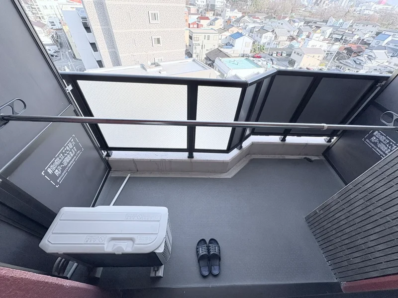 洗濯竿・スリッパ備え付☆入居中洗濯もできるので、コインランドリーに行かなくても大丈夫☆☆