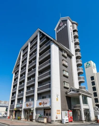香春口三萩野駅より5分の駅チカ♪周辺には飲食店が多数ございますので外食を主に考えている方にもオススメ！