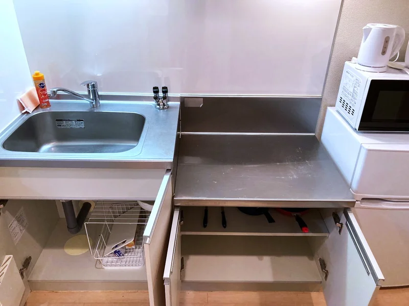 食器類も豊富で長期利用に最適！