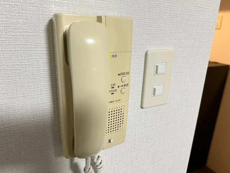 インターホン