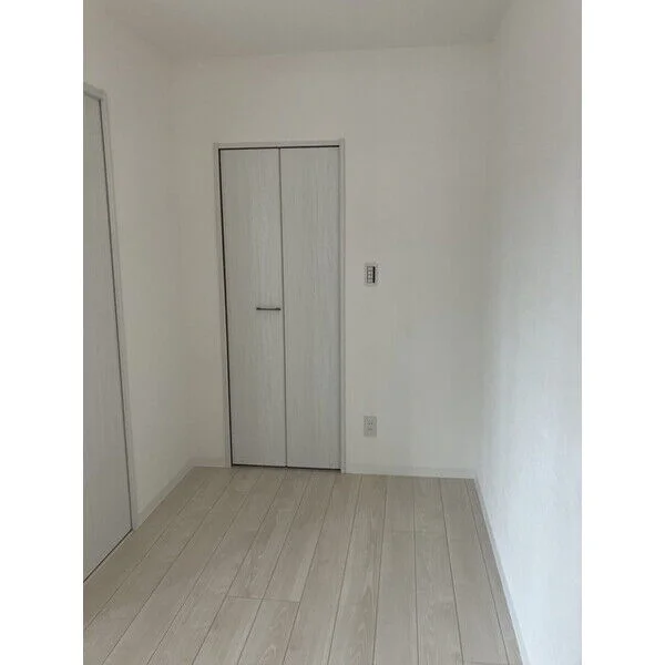 家具設置前のお部屋の画像になります