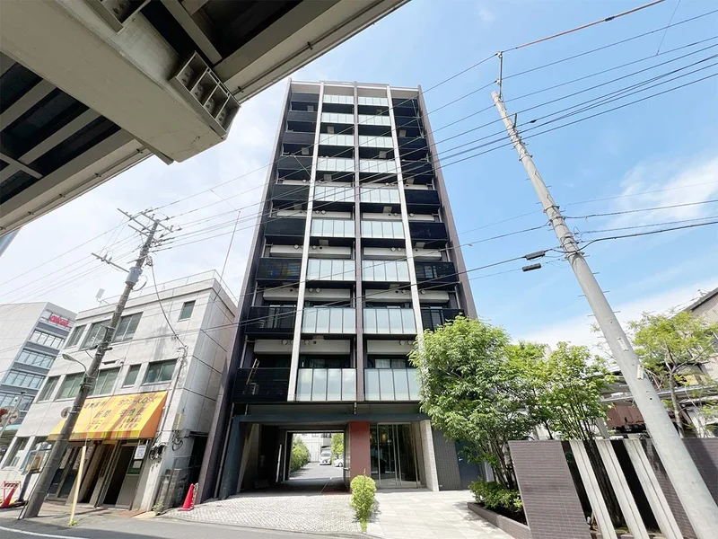 写真はお部屋のイメージです。ラグなどの室内装飾はございません。