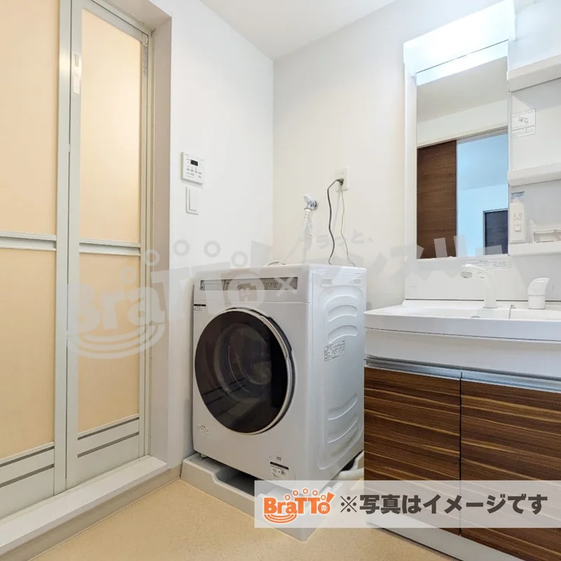 洗濯機、独立洗面台付き♪