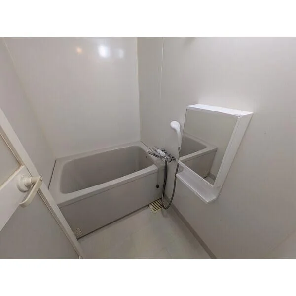 家具・家電設置前、別号室画像の為、実際のお部屋とは異なります