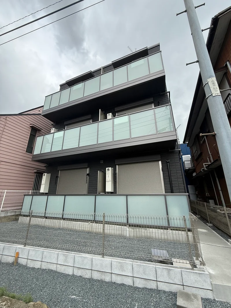 写真はイメージです。ラグなどの室内装飾はございません。