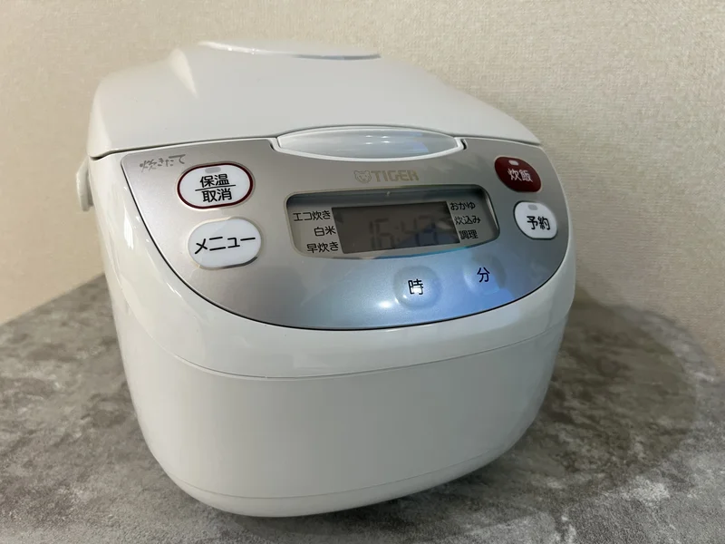 炊飯器があるのでご自宅でいつでも炊き立てのご飯を召し上がれます。