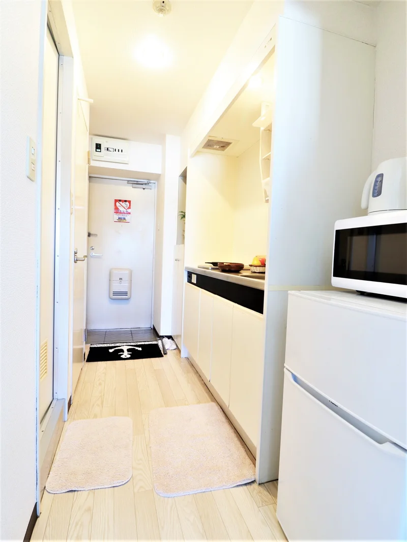 お洒落な玄関(^^♪靴ベラやスリッパもご用意しておりますので是非ご活用ください♪