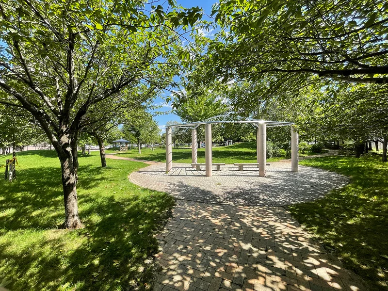 桑園ふれあい公園　徒歩5分