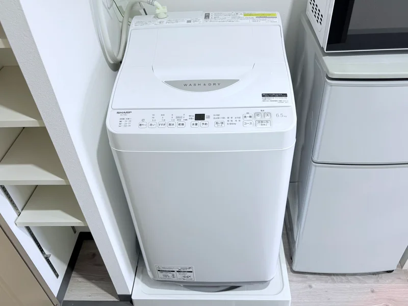 洗濯機は室内に設置しております♪入居後すぐにご利用が可能です(^^♪タオル1式分もご用意しております☆彡