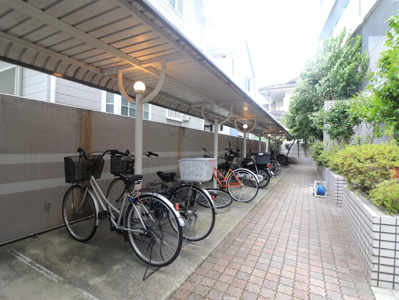 駐輪場。契約時に利用したい旨担当者へお伝えください♪