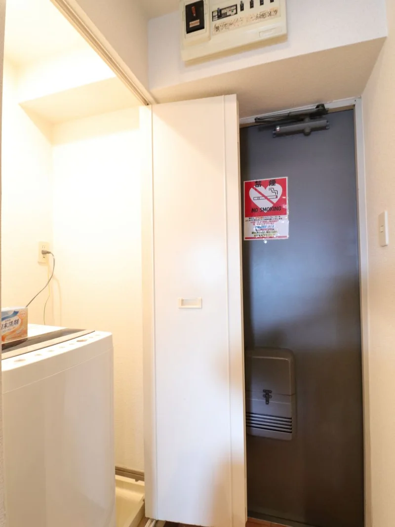 天気など関係ない室内洗濯機♪洗剤もご用意しておりますので即日洗濯可能です！