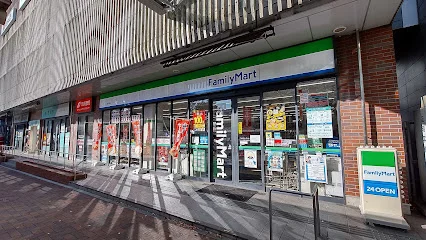 ファミリーマート JR久留米駅店