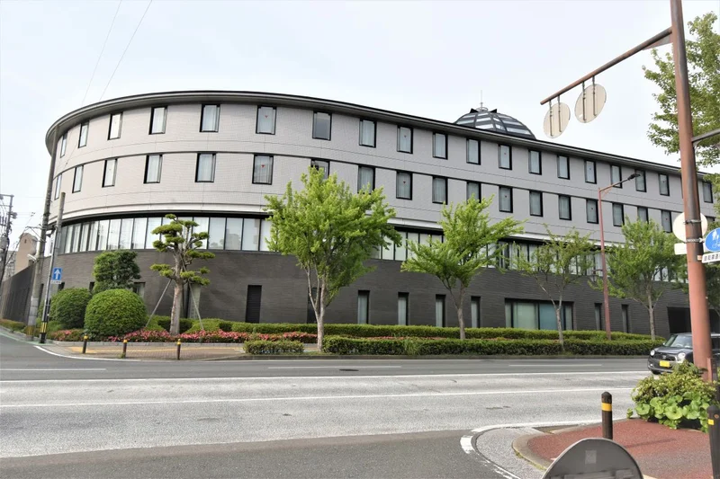 ふくおかフィナンシャルグループ　人材開発センター　徒歩1分内。