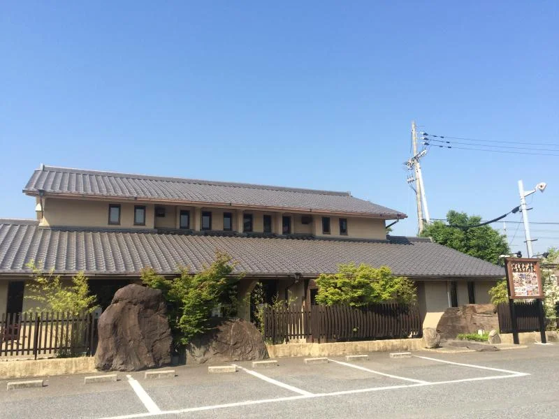 「ごちそう村 加古川店」さんまで、徒歩10分♪