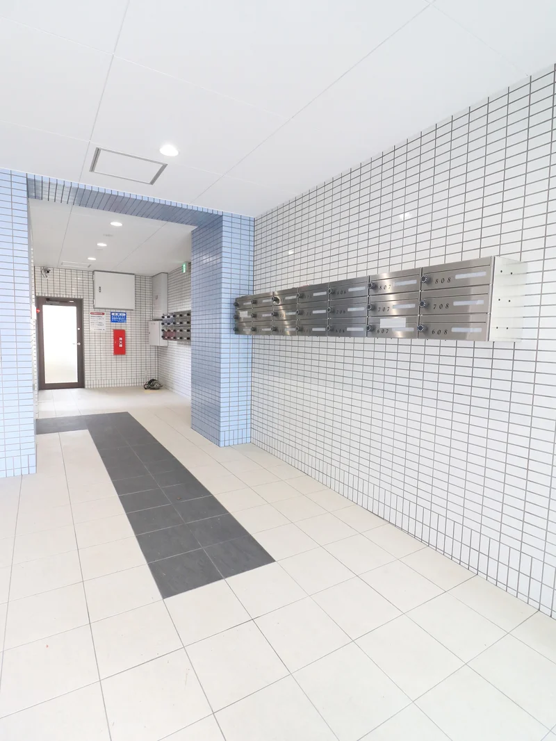 防犯カメラ有エントランス　セキュリティ対策されていて安心安全の設備です♪