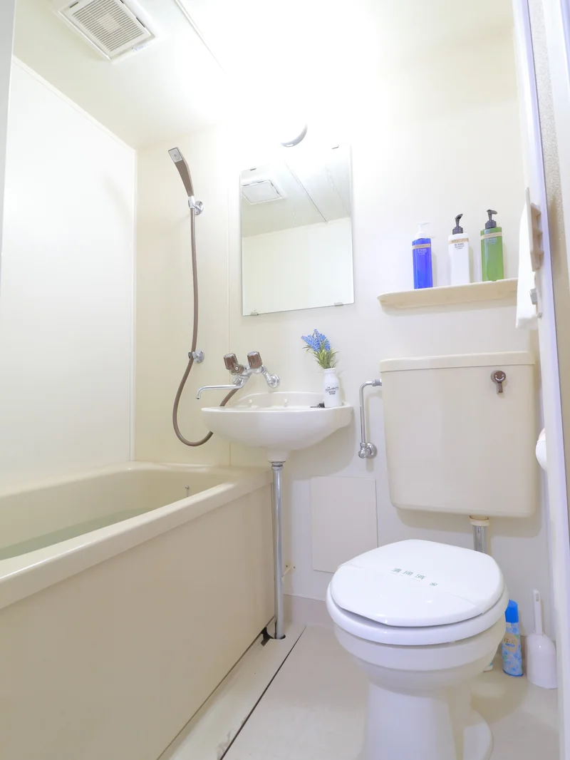 ユニットバス　シャンプーコンディショナー等すべて標準品です！