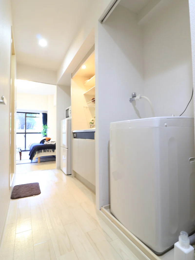 屋内洗濯機あり　コインランドリーに行かなくても毎日洗濯できるので毎日清潔な衣服でお過ごしいただけます！