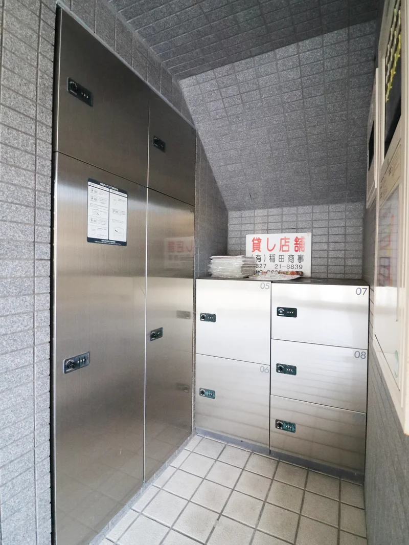 宅配ボックスあり　昼間不在の方も受け取りができて便利です！