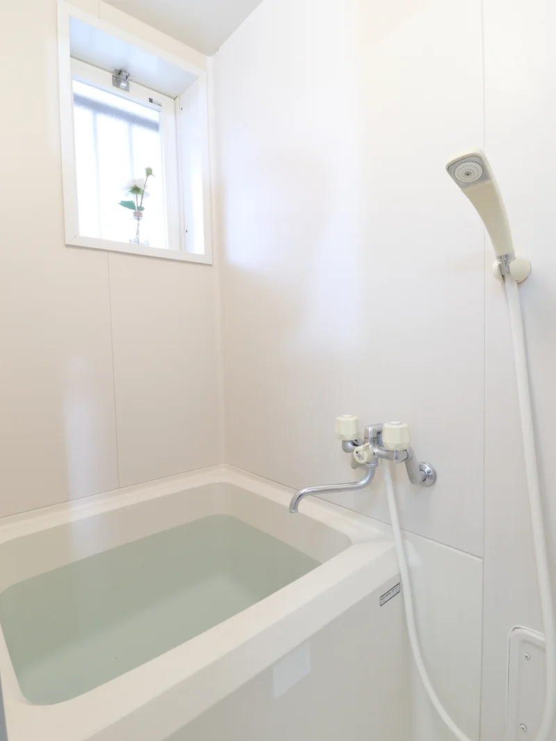 お風呂トイレ別のため、ゆったり入浴いただけます。　シャンプーコンディショナー・ボディーソープもそろっております。