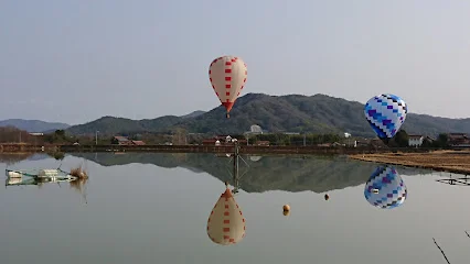 水上ゴルフセンターまで車で４分