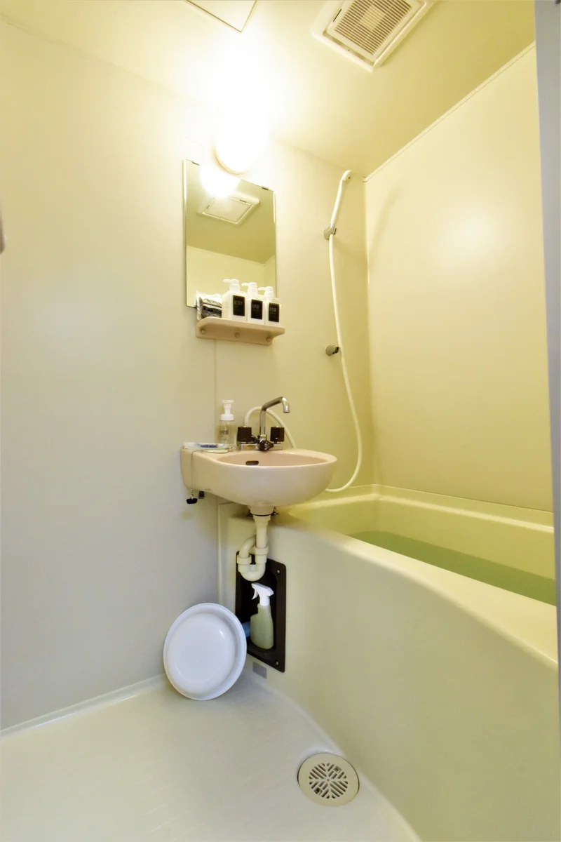 お風呂トイレ別のため、ゆったり入浴いただけます♪　シャンプーやコンディショナーなどすべて標準品です♪