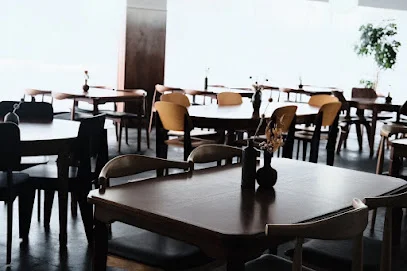 Cafe ＋ by KINOSHITA(カフェプラス バイキノシタ)まで徒歩１５分