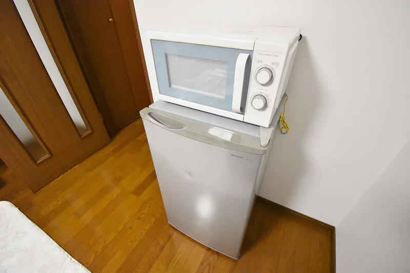 【家電画像】調理器具から洗剤まで完備。ホテルと違って調理できて、自宅の様に暮らせるのがマンスリーマンションの強みですね。