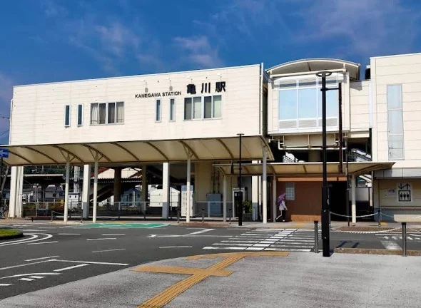 亀川駅まで車6分