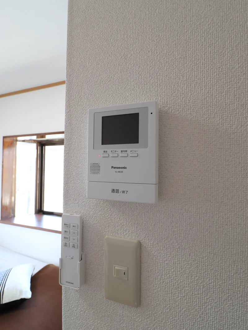 モニターホン　誰が訪ねてきたか一目瞭然わかるので防犯面にも考慮！