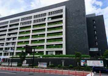 大分市役所まで車8分