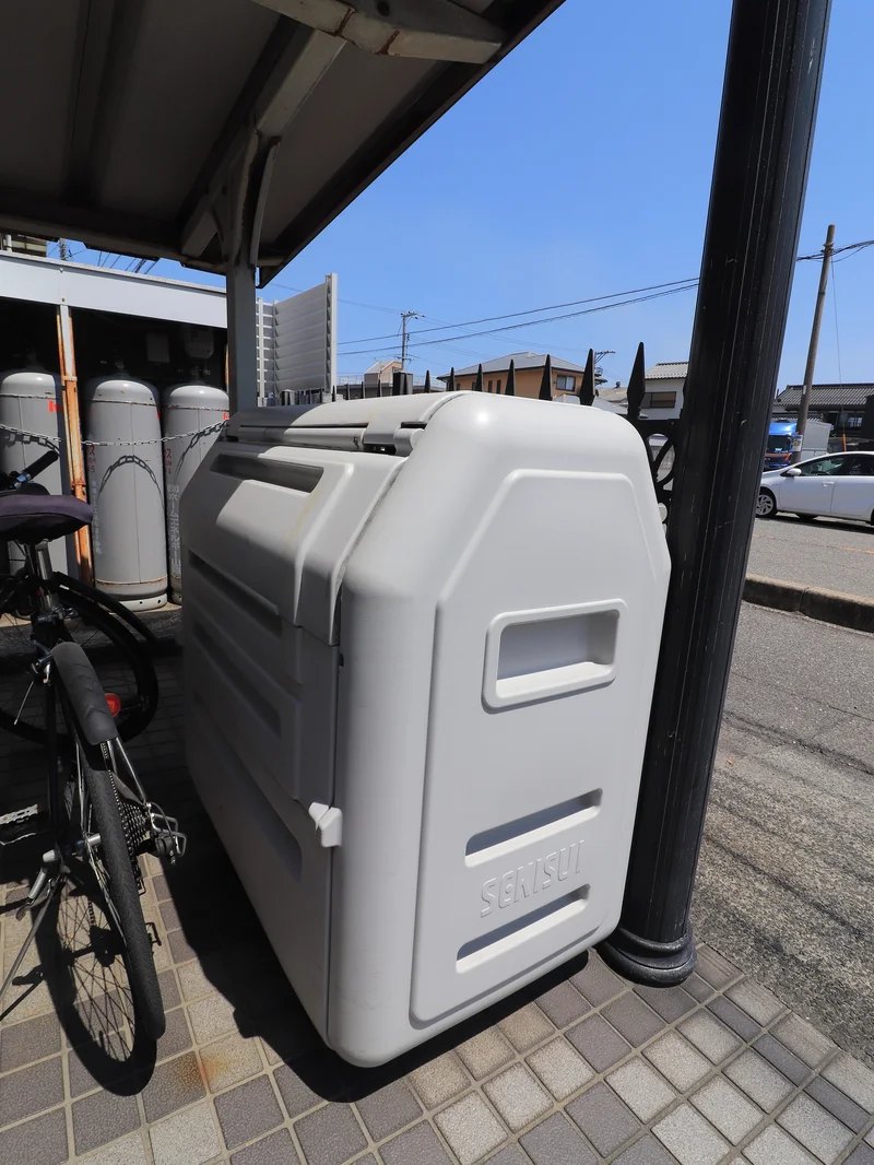 敷地内ゴミ捨て場　時間がない朝のごみ捨ても楽々していただけます！