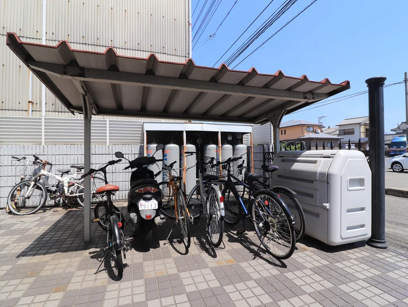 敷地内駐輪場　近場へのお出かけや通勤などに便利！