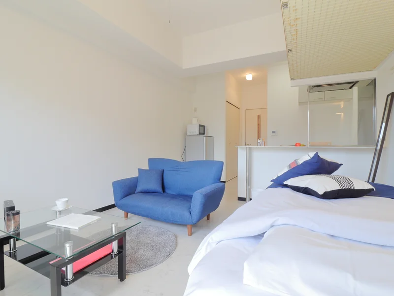 ソファ付きでゆったりお過ごしできます。　リネン類の取り揃えも豊富にございます！