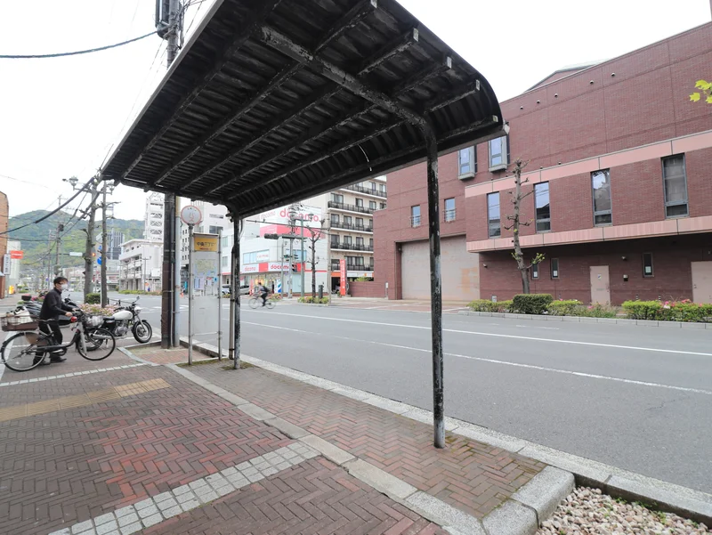 中央3丁目バス停まで徒歩2分