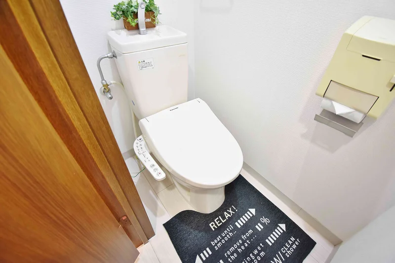 バス・トイレ別（セパレート）仕様により、常にドライで清潔な環境を維持。来客時や朝の忙しい時間帯もストレスなく使用できる、プライバシーに配慮した設計です。