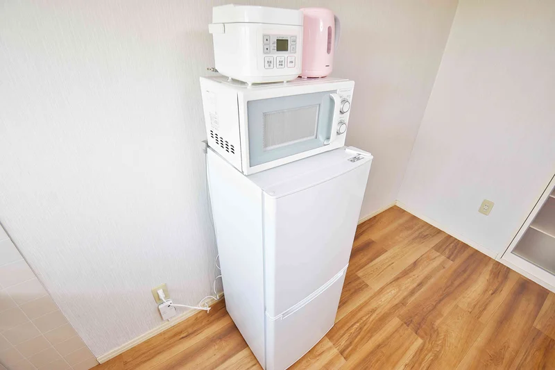 【家電画像】香川ウィークリードットコムでは、家電賃貸以上の暮らしを目指してます。洗濯機、冷蔵庫、テレビなど通常設備となります。
