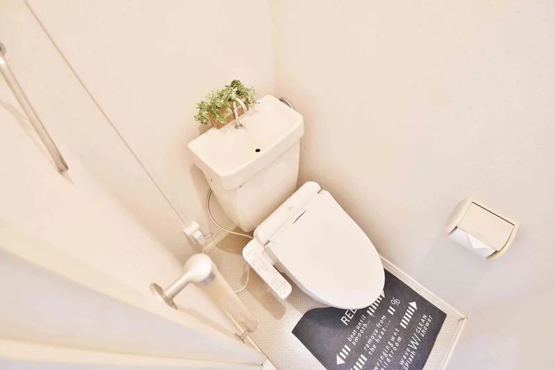 【トイレ画像】ウォシュレット完備、トイレットペーパーも完備。人気香川ウィークリーマンション★