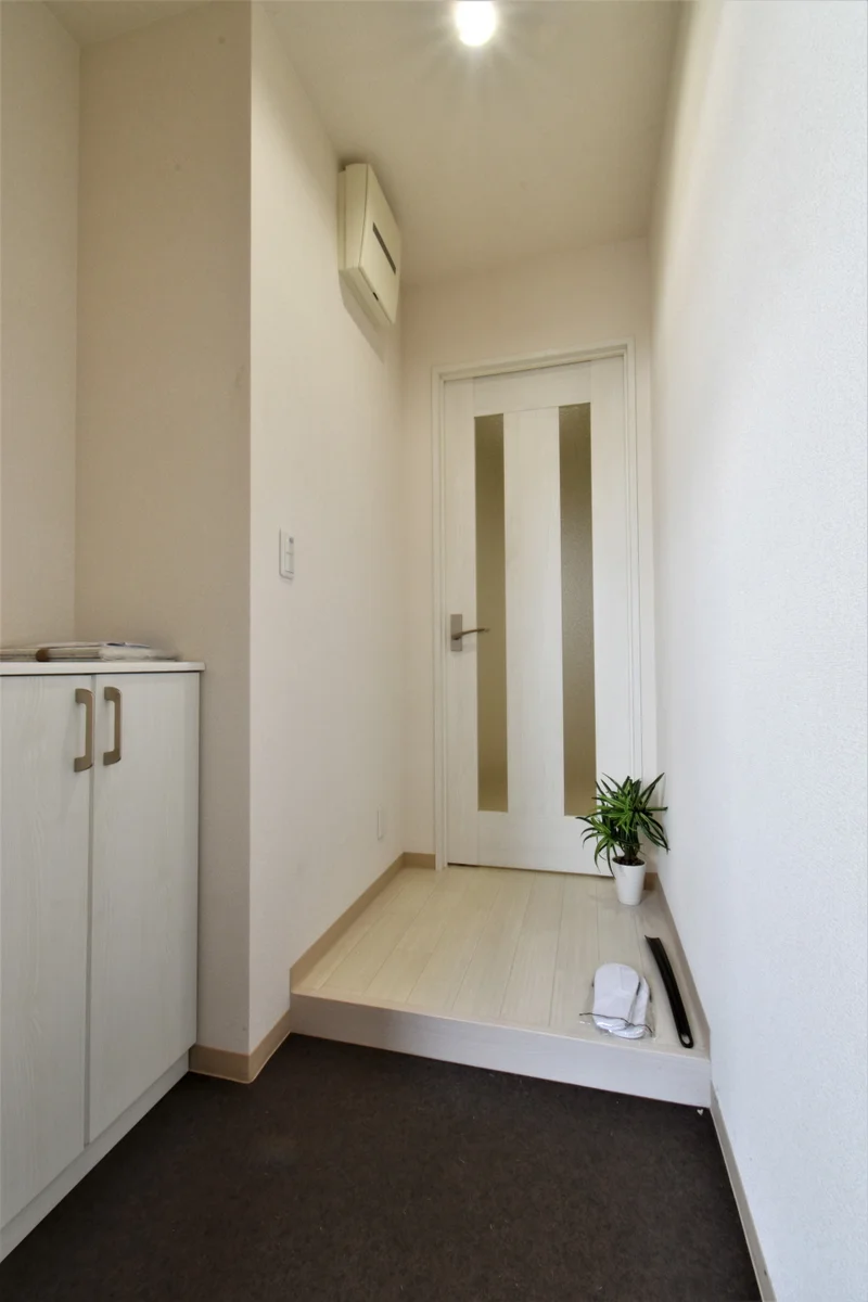 シューズボックスあり！　女性やリフォーム時の滞在など　靴など収納していただけるので便利です。