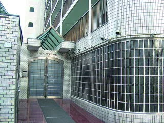 オートロック付ＥV付きマンション！　徳山駅より徒歩圏内で　近隣に駐車場もあり　アクセスも良い物件です。