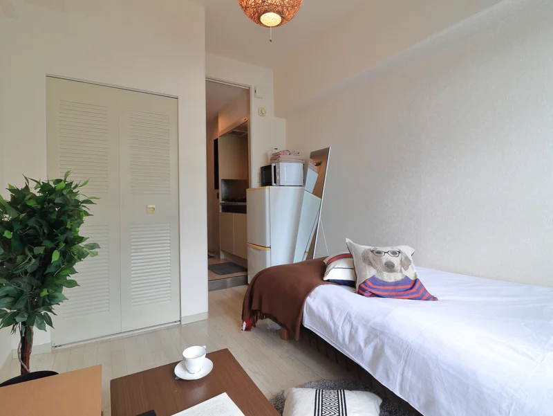 家具家電付きﾏﾝｽﾘｰﾏﾝｼｮﾝ！暖かい雰囲気が魅力のお部屋です。収納スペースも是非ご利用ください！