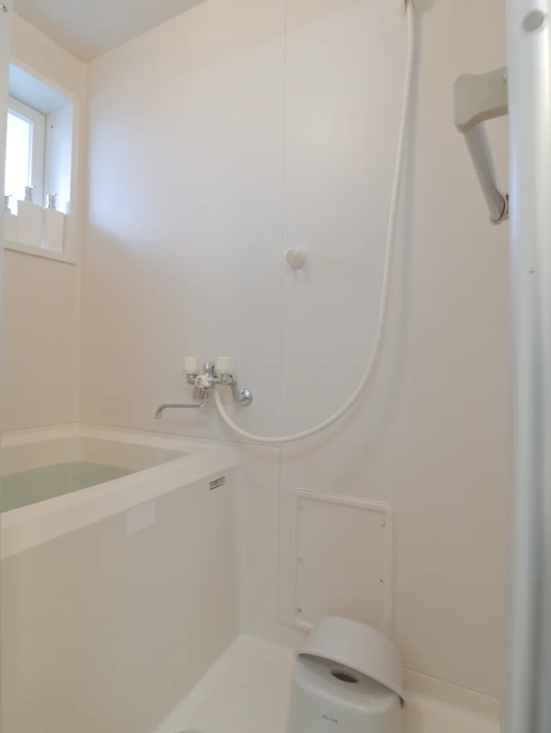 お風呂トイレ別のため、ゆったり入浴いただけます。　シャンプーコンディショナーやボディーソープなどすべて標準品です。