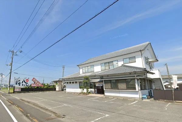 将八うどん 観音寺本店まで車で5分、2.5km｡