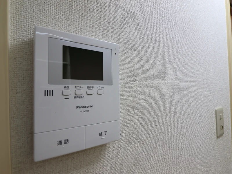 モニターホン　誰が訪ねてきたか一目瞭然でわかり防犯対策にも！