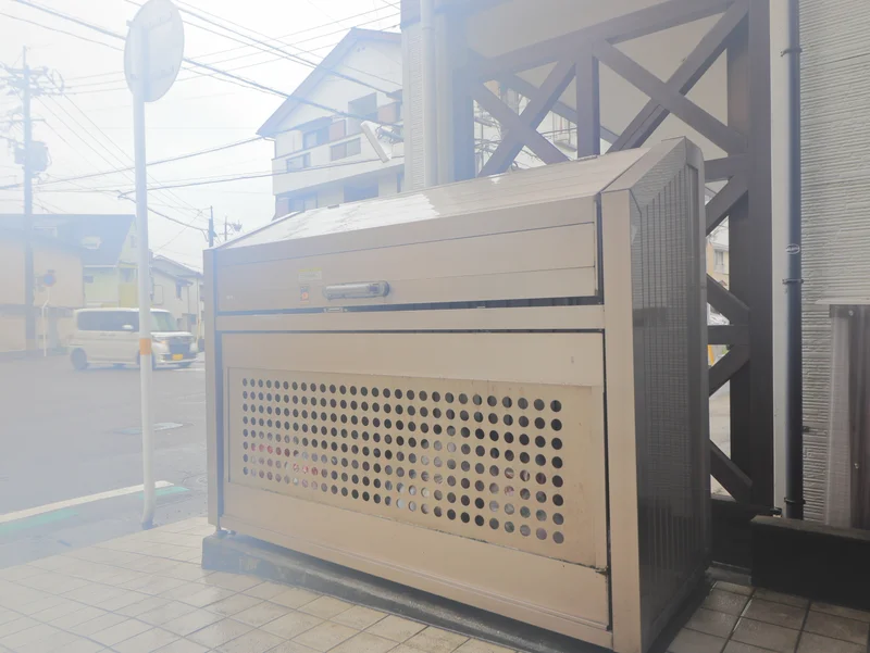 敷地内ゴミ捨て場