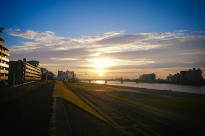 大淀川河川敷広場