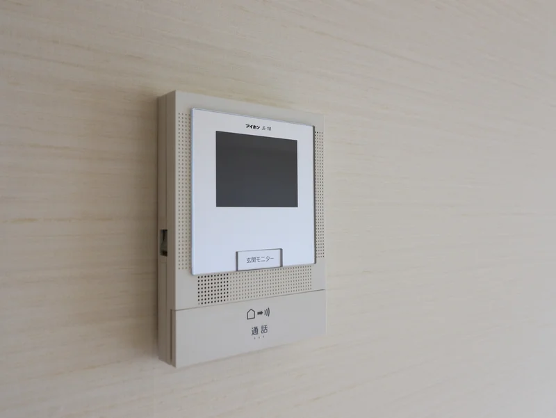 モニターホン　誰が訪ねてきたか一目瞭然でわかります。　防犯対策！