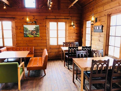 ハンバーガーハウス GRAVY JACK 〜グレイビージャック〜まで車で７分